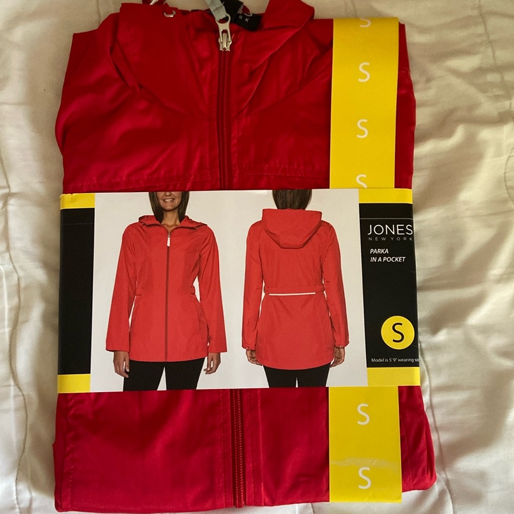 NWT Jones New York Women's Rain Jacket Parka In A Pocket Windbreaker Red Small
